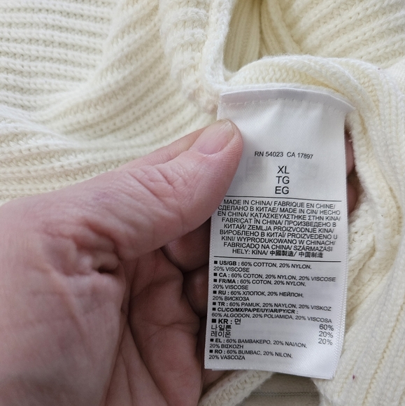 Banana Republic Elegant Cream Sweater Size XL - Picture 9 of 9